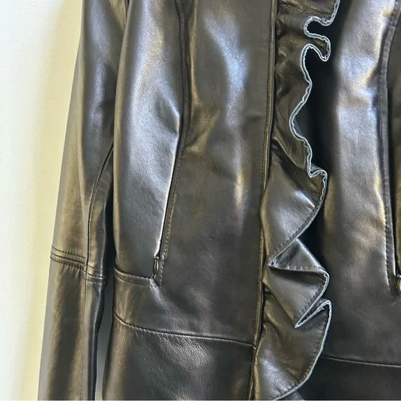 NWT Tahari Perry Women's Black Lamb Leather Ruffled Front Zip Jacket, Size Small - Picture 2 of 9